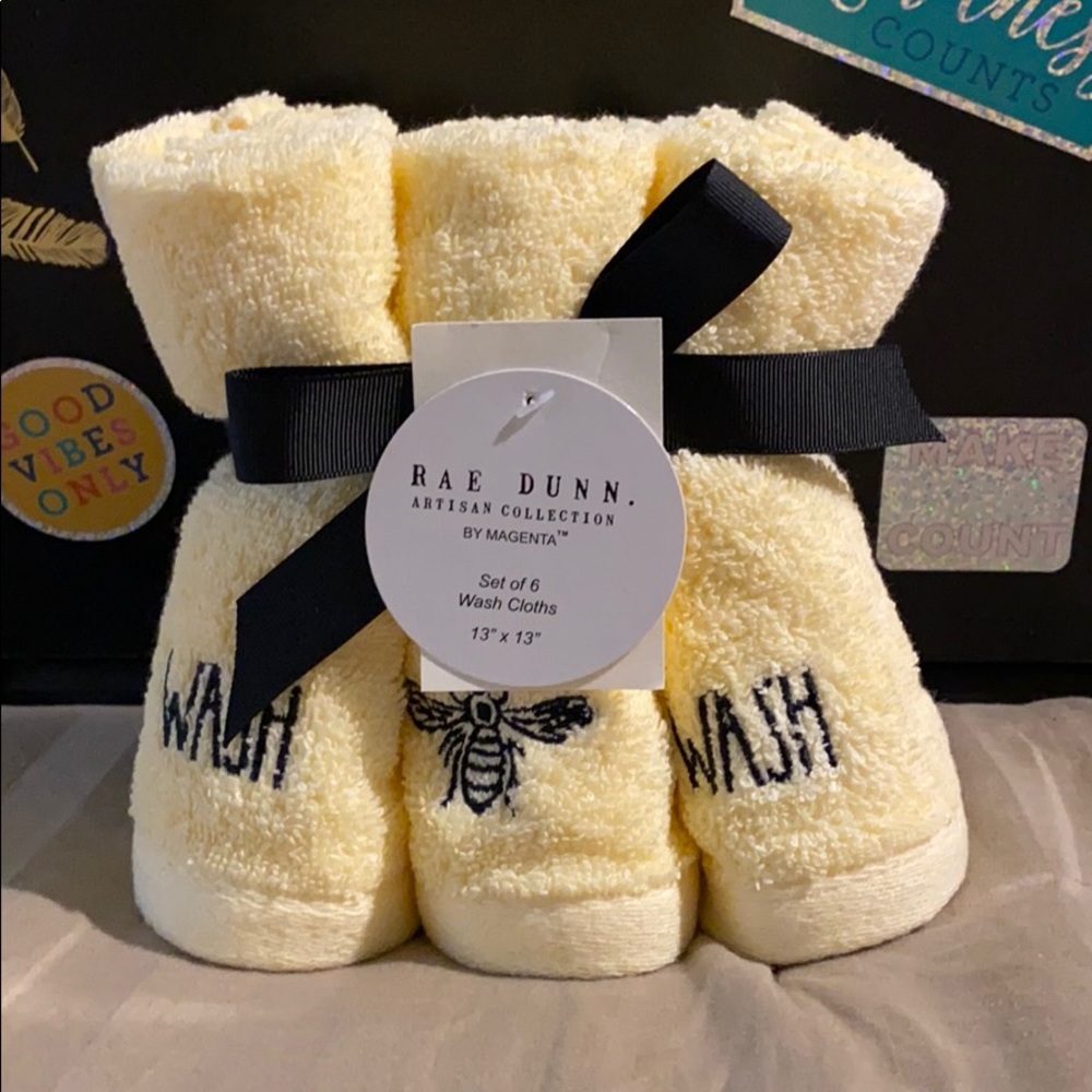*NEW RELEASE* Rae Dunn Wash Cloths - Set of 6